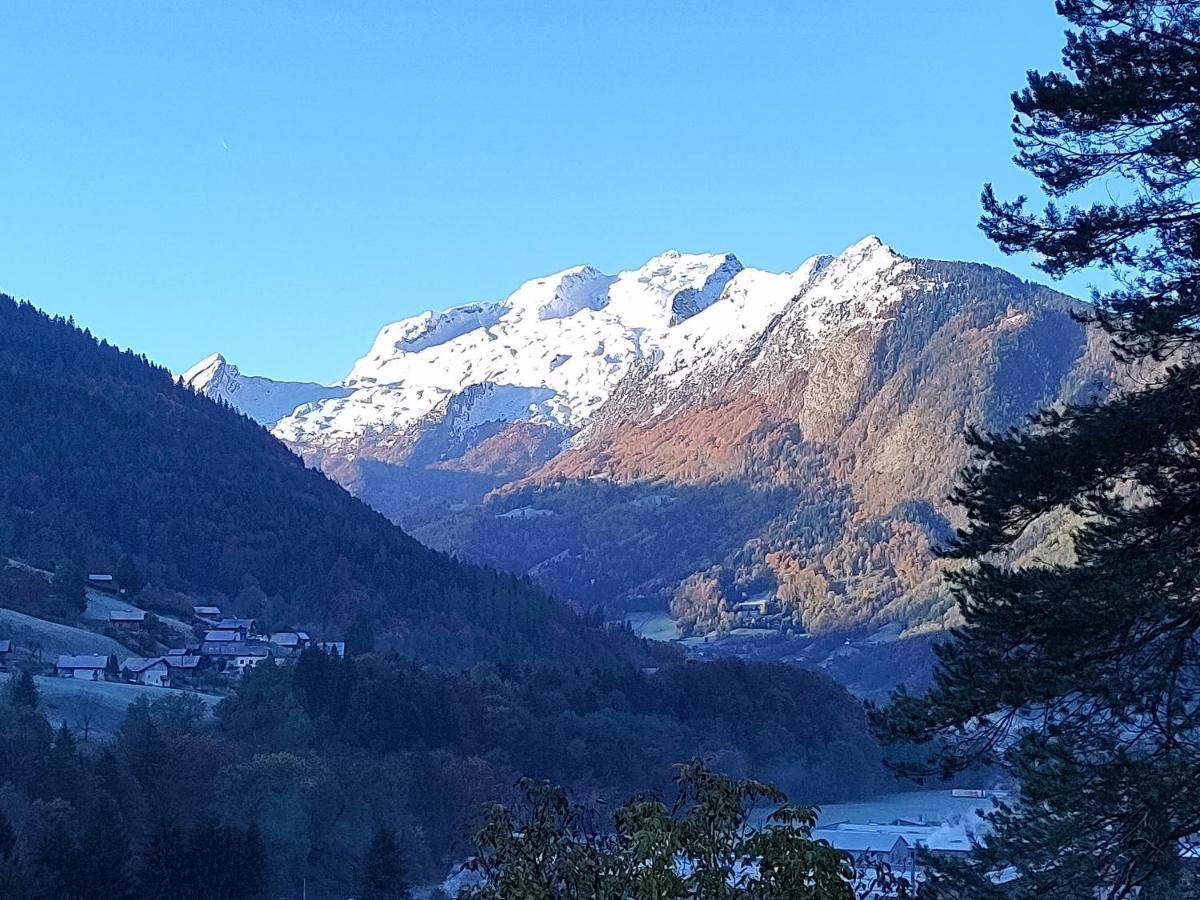 logement entre lac et montagnes Thônes Extérieur photo